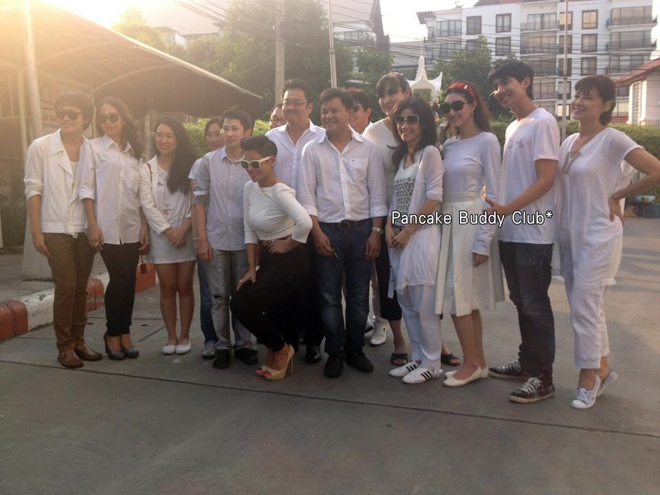 แพนเค้ก  บวงสรวงละครเวที "ลำซิ่งซิงเกอร์" - 06-12-12