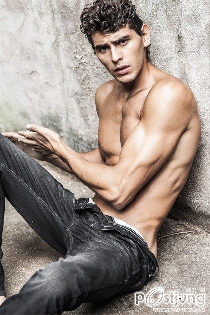 Mathews Colares and Rodrigo Rabelais by Lucio Luna : HQ images