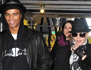 Madonna’s Dancer boyfriend Brahim Zaibat  คนที่เท่าไหร่ คนล่าสุด หรือ คนเก่า ไม่รู้ แต่เท่ดี