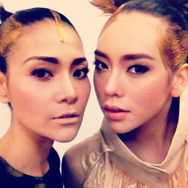 เค้าว่ากันว่า นุช นีรนาทตัวจริงสวยเด่นสง่าขาวโอโม่จนทุกคนต้องเหลียวหลังมองจริงหรือ?