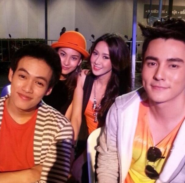 ยุ้ย กรีน ปอaf โด่ง ธันวา งานTruemove 3G+ สวยหล่อจริงๆ