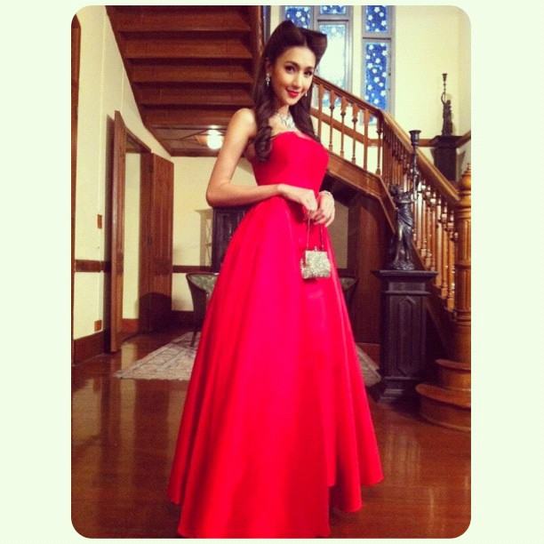 แม่คุณเอ้ย!!! เอวจะบางไปไหนจ๊ะ นู๋เนย