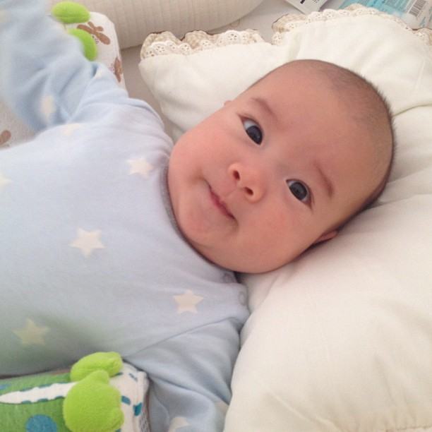 น้องแพทริก ลูกชายนิหน่า-แบงค์ น่ารัก น่าชัง
