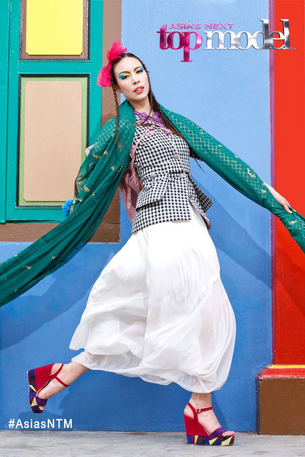 Asia's next top model Cycle.1 ep.1 Quirky Girls in Little India