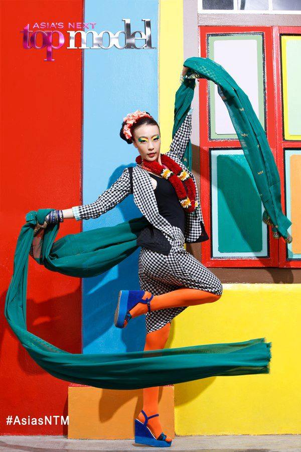 Asia's next top model Cycle.1 ep.1 Quirky Girls in Little India