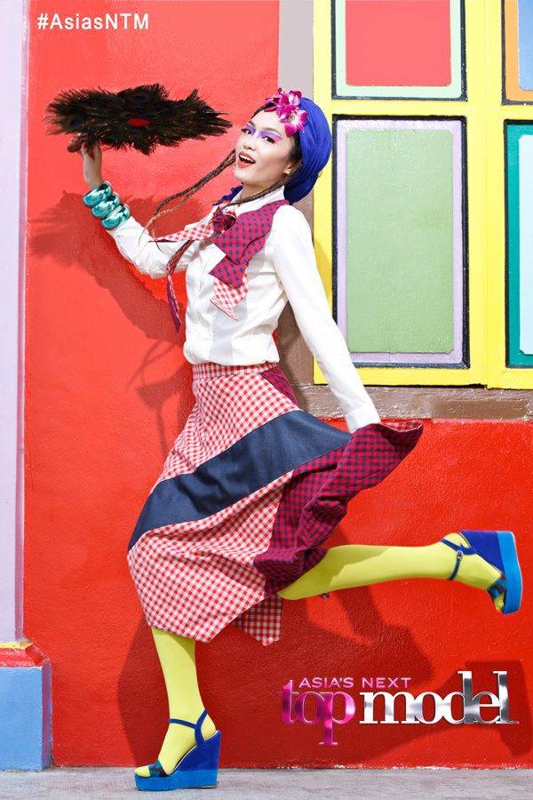 Asia's next top model Cycle.1 ep.1 Quirky Girls in Little India