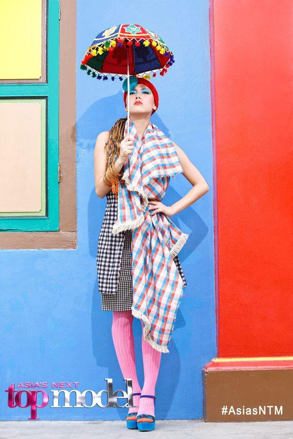 Asia's next top model Cycle.1 ep.1 Quirky Girls in Little India