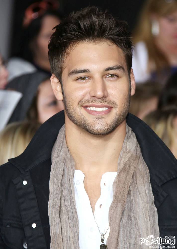 พระเอกอินเตอร์