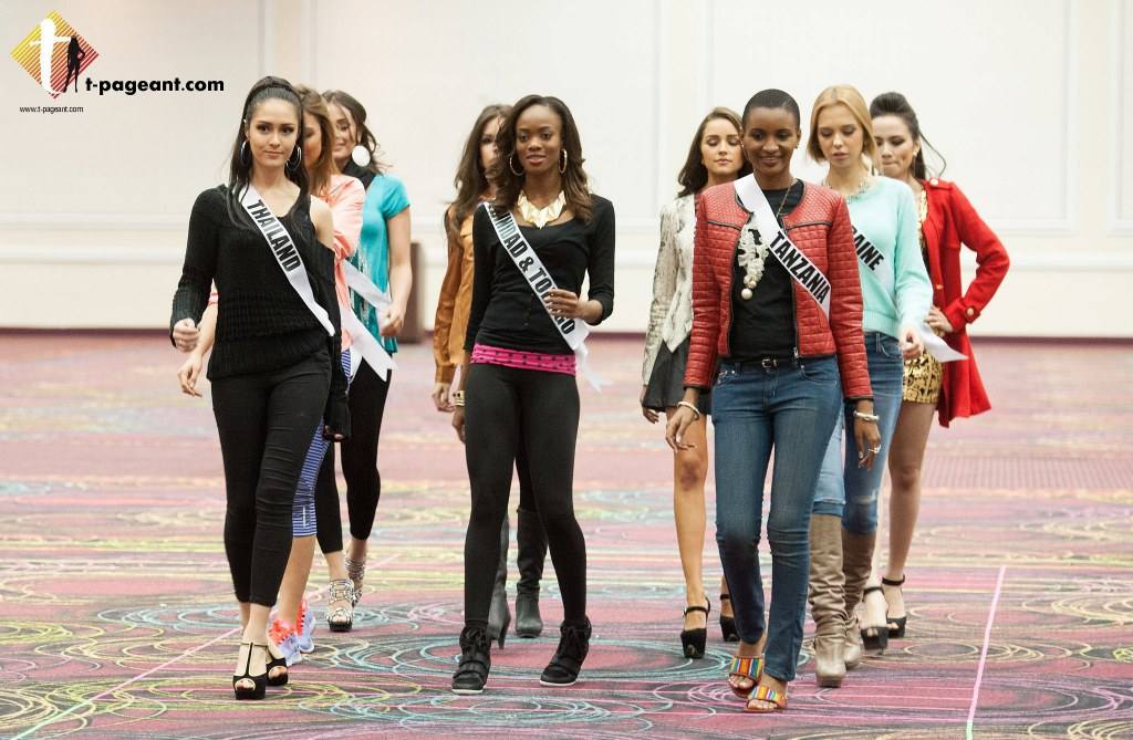 ริด้า In Las Vegas 10-12-12 Miss Universe