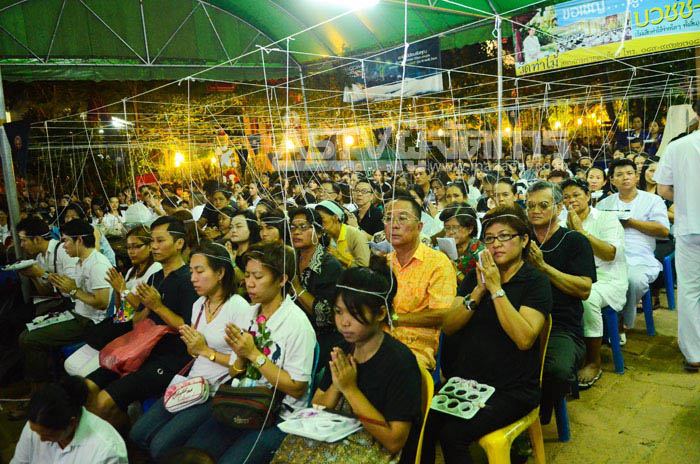 &ldquo;อั้ม&rdquo; ควง &ldquo;แอมป์&rdquo; นำทีมดาราแห่บูชาพระราหู