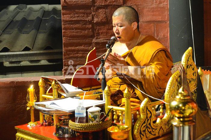 &ldquo;อั้ม&rdquo; ควง &ldquo;แอมป์&rdquo; นำทีมดาราแห่บูชาพระราหู