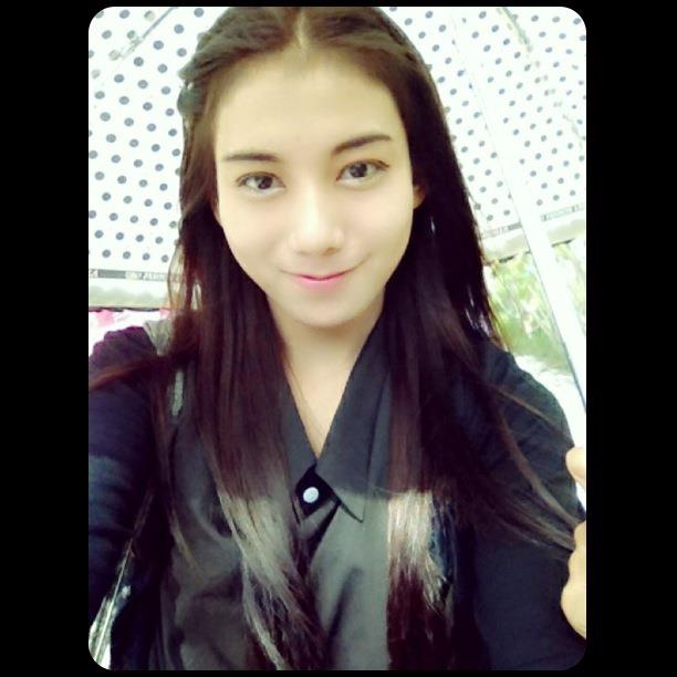 พี่แอม อรวรรณ หน้าคล้าย วุ้นเส้น มาก