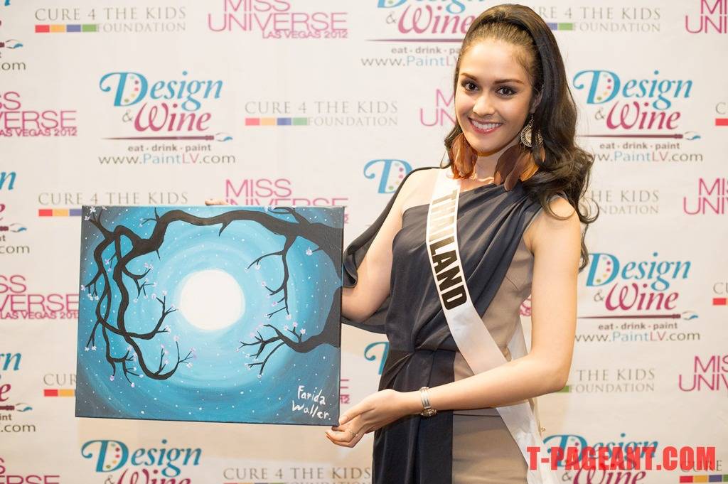 ริด้า In Las Vegas 11-12-12 Miss Universe Update