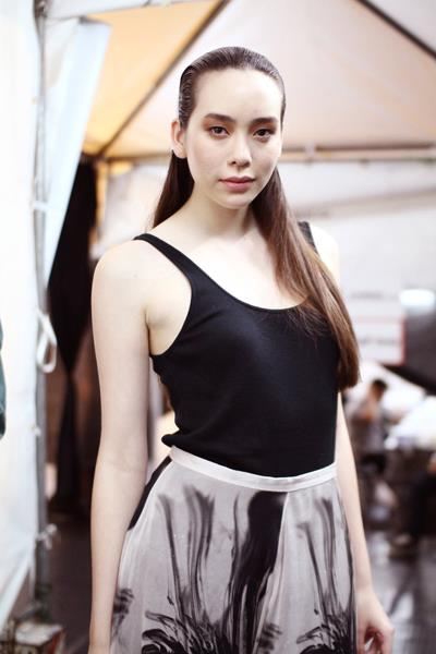 ชมพู่ นุช ตัวจริงใครสวยเด่นกว่ากัน