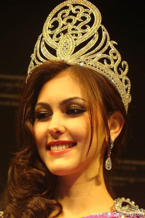 มาร่วมเป็นกำลังใจให้คิมเบอร์รี่ได้ตำแหน่ง Miss Universe