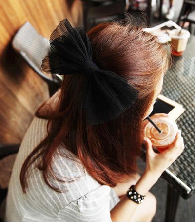 แฟชั่น ผมสวยด้วย โบว์ เก๋ ๆ เพิ่มความหวาน ให้กับตัวเอง
