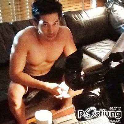 พี่ก้อง...จะรอชมผลงานต่อไป