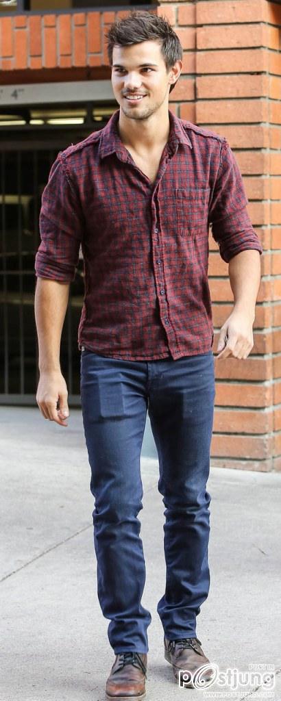 เทย์เลอร์หนุ่มน่ากอดน่าฟัด