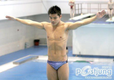 Chinese Diver He Chong