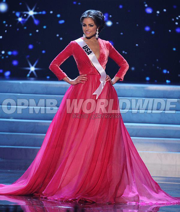 MU การประกวดรอบชุดราตรี ภาพชัดๆ