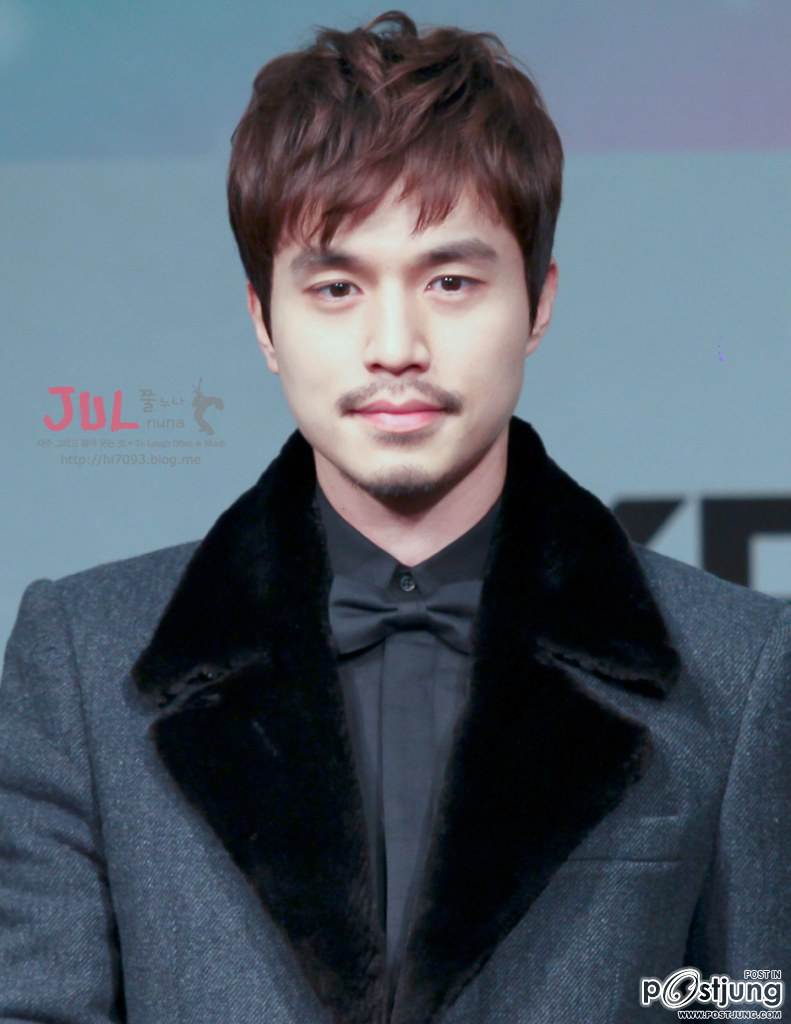 ลี ดอง วุค ปลดประจำการแล้วรอๆ