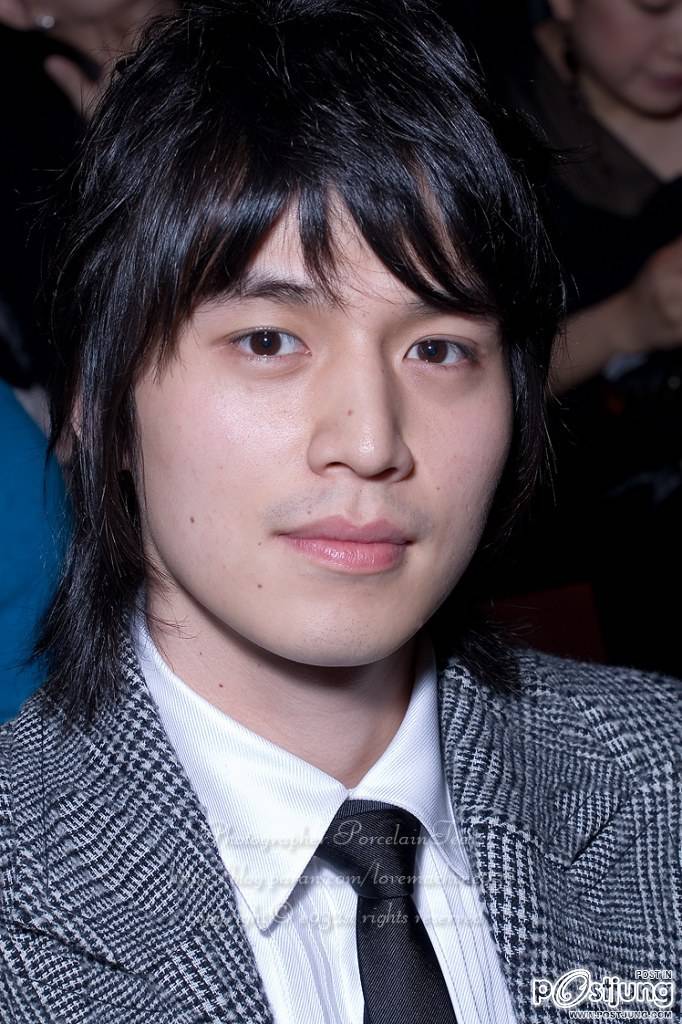 ลี ดอง วุค ปลดประจำการแล้วรอๆ