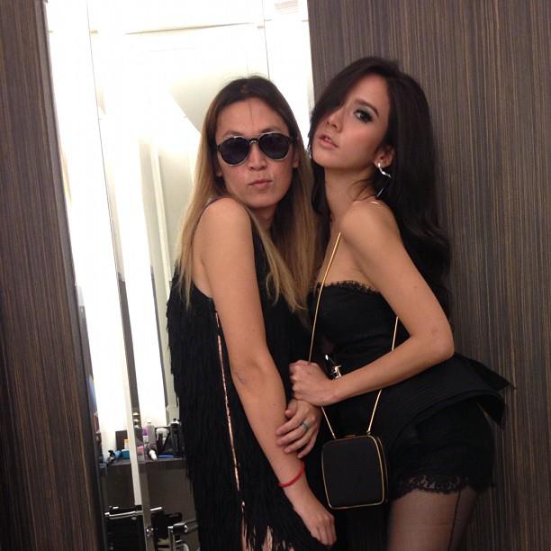 "อั้ม"รางวัลเซ็กซี่แห่งปีและนางเอกละครยอดเยี่ยม @ Star's Light Awards 2012!!