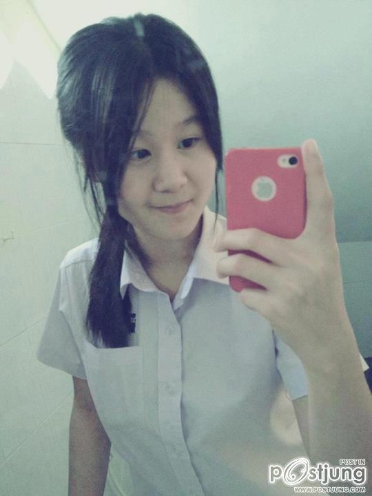 ชุดนักเรียนของ สาวลาว