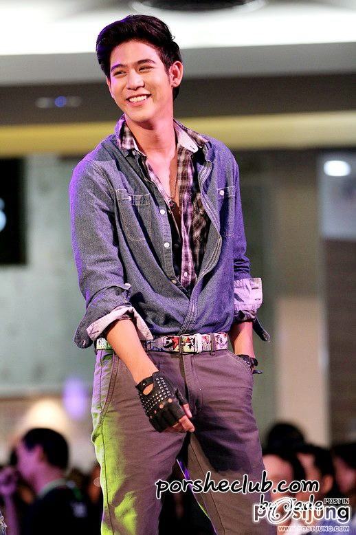 น่ารักเป็นบ้าคนแอ๊รายย