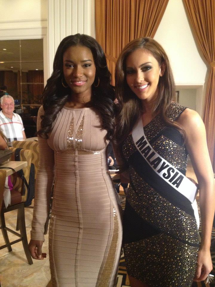 Miss Universe 2011 และ 2012
