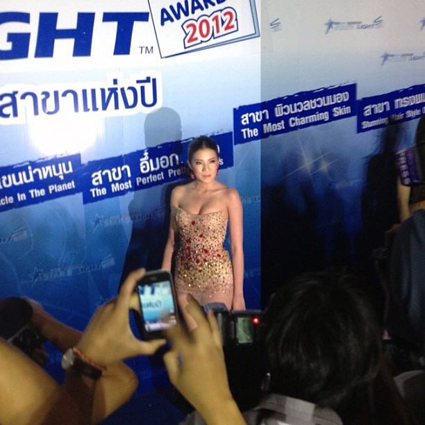 สุดซี๊ด! ใบเตย กระแต ประชันในงาน Star&rsquo;s Light Awards 2012