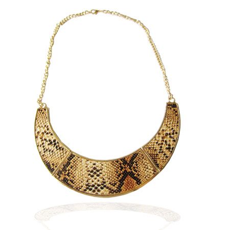 แฟชั่น อัพเดท ลายงู ต้อนรับ ปีมะเส็ง 2013