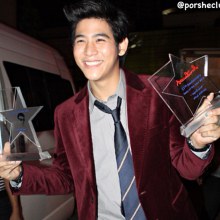 พอร์ช ศรัณย์ คว้า  รางวัลหนุ่มเจ้าเสน่ห์ และ รางวัลหนุ่มเจ้าสำราญ @ Star's Light Awards 2012
