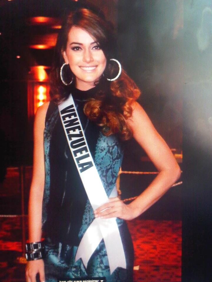 ผลงานของ Miss Venezuela Universe 2012ใกล้วันตัดสินแล้ว