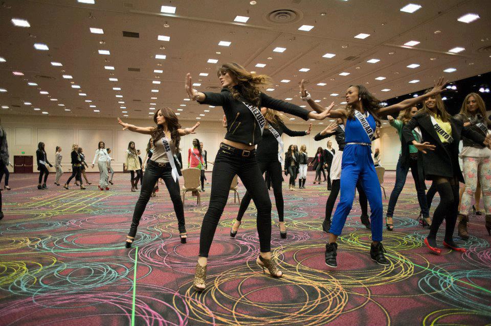 ผลงานของ Miss Venezuela Universe 2012ใกล้วันตัดสินแล้ว