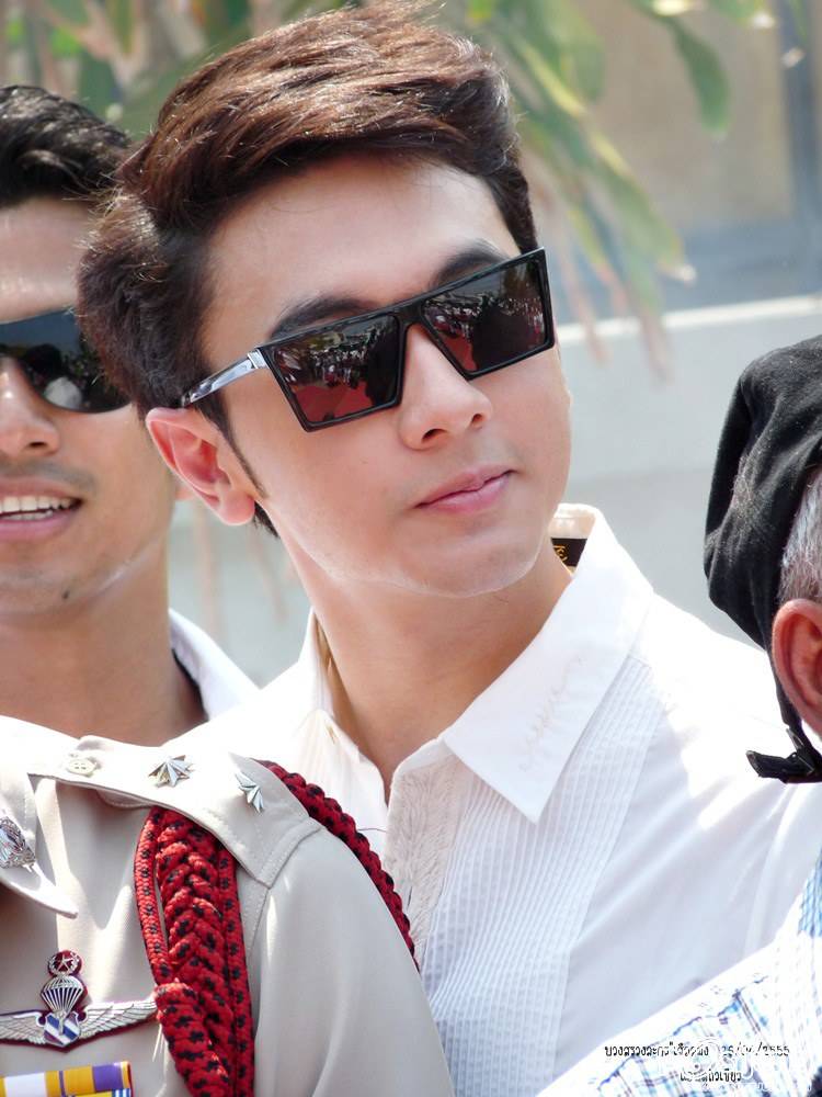 เอส+นัททิว วัดความหล่อที่แตกต่าง