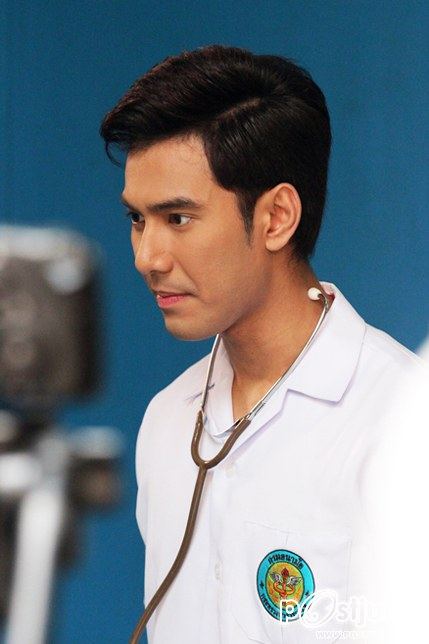 เอส+นัททิว วัดความหล่อที่แตกต่าง