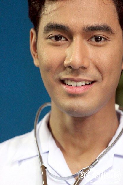 เอส+นัททิว วัดความหล่อที่แตกต่าง