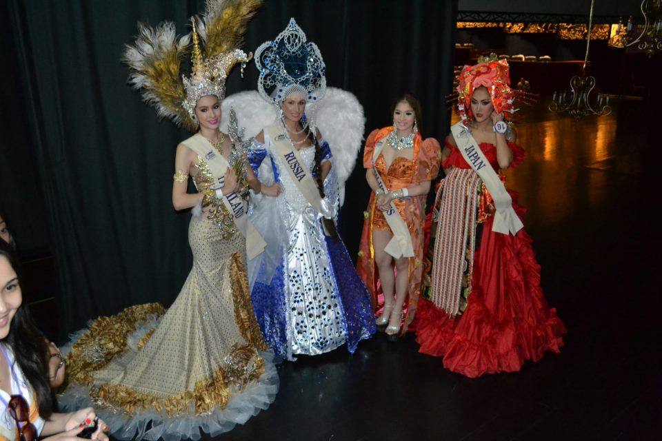 เก็บตก ชุดประจำชาติ "น้องเจเล่