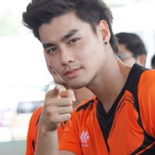 เพ็ชร หล่อยิ้มน่ารัก