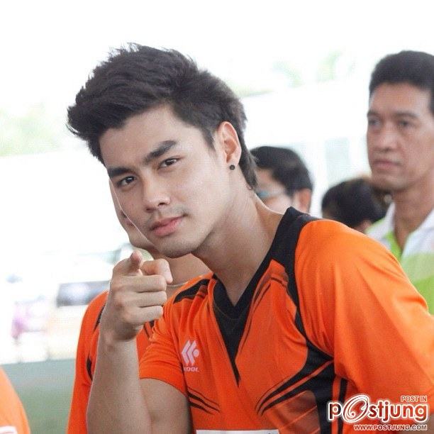 เพ็ชร หล่อยิ้มน่ารัก