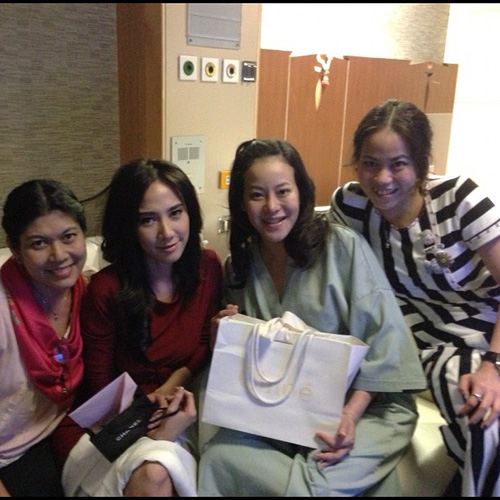 ประมวลภาพดาราเยี่ยม หนิง ปณิตา หลังคลอด น้องนิริน ไร้เงา นุ่น