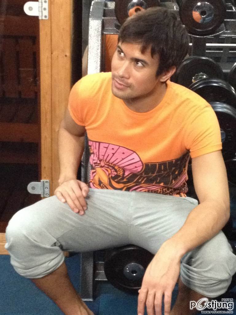 หล่อเข้มแบบแน่นๆ sam mailby