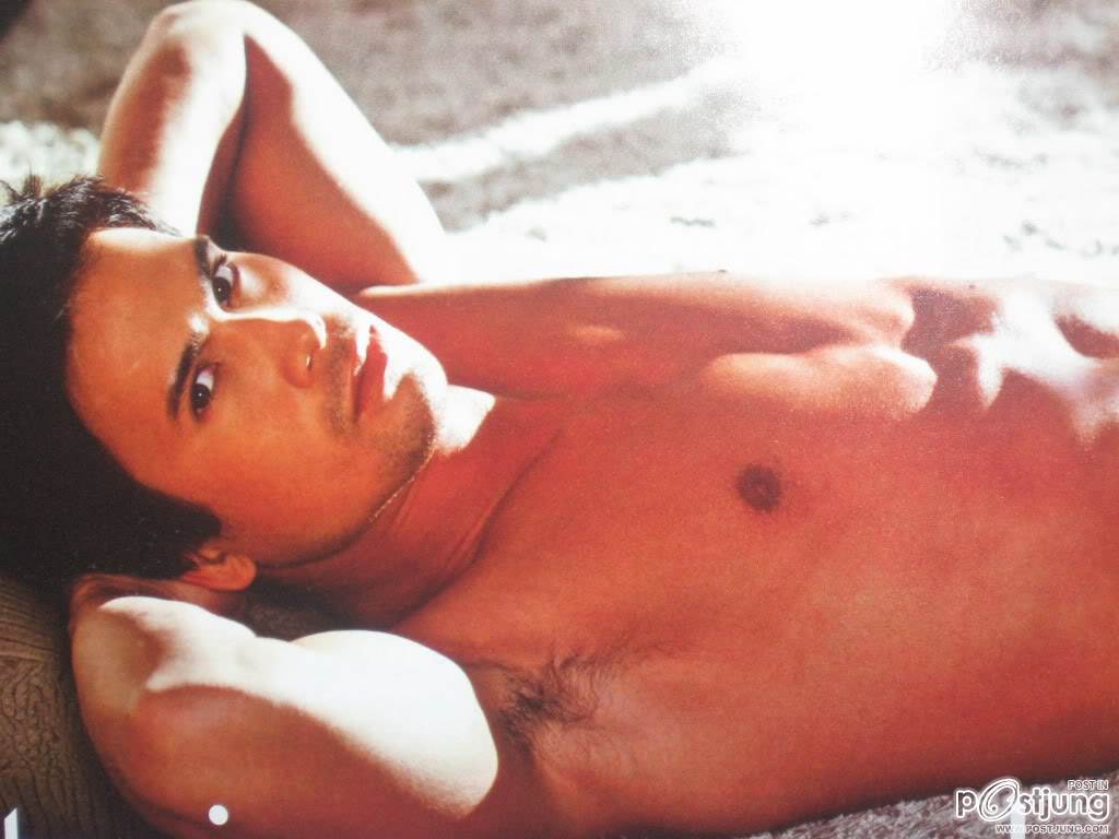 หล่อเข้มแบบแน่นๆ sam mailby