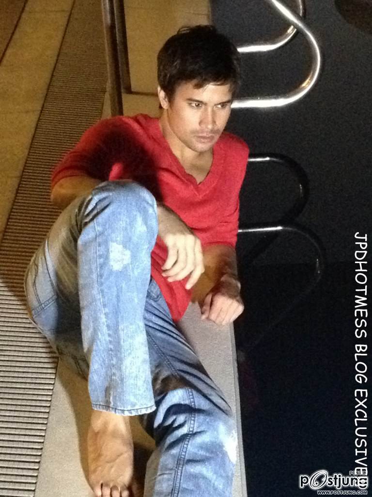 หล่อเข้มแบบแน่นๆ sam mailby