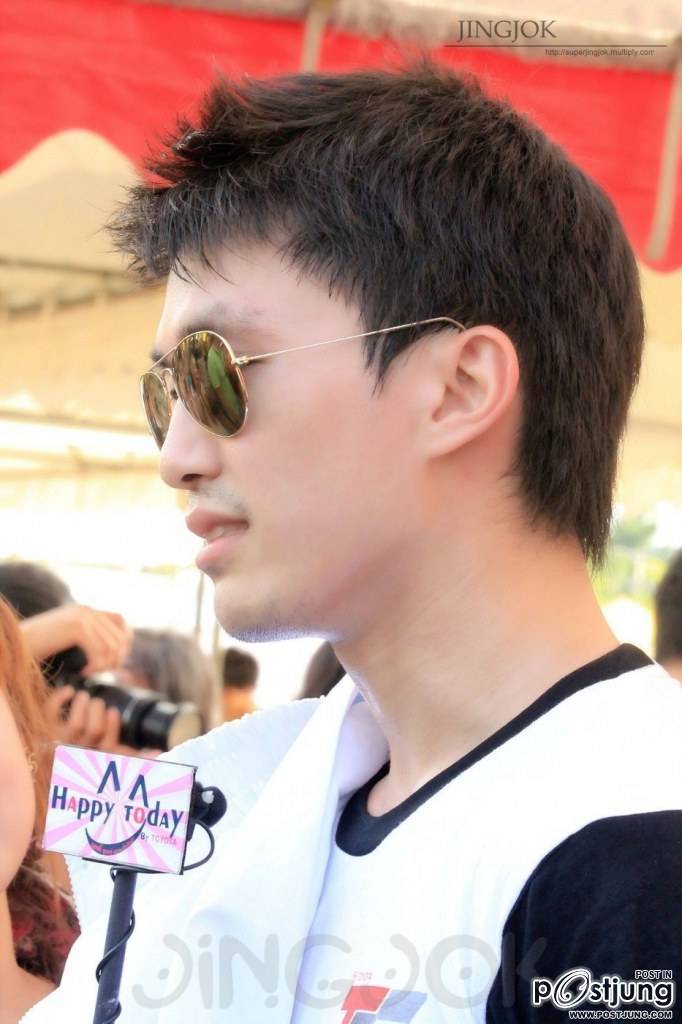 ซูมพี่ ไผ่...เนียนเชียวกล้องอ่ะ