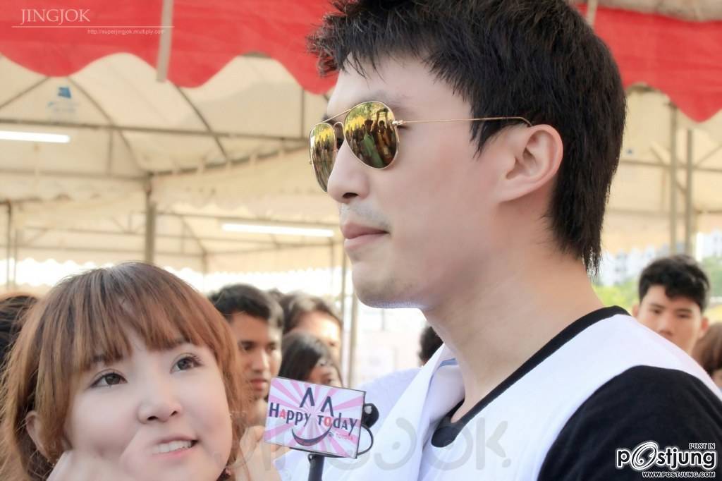 ซูมพี่ ไผ่...เนียนเชียวกล้องอ่ะ