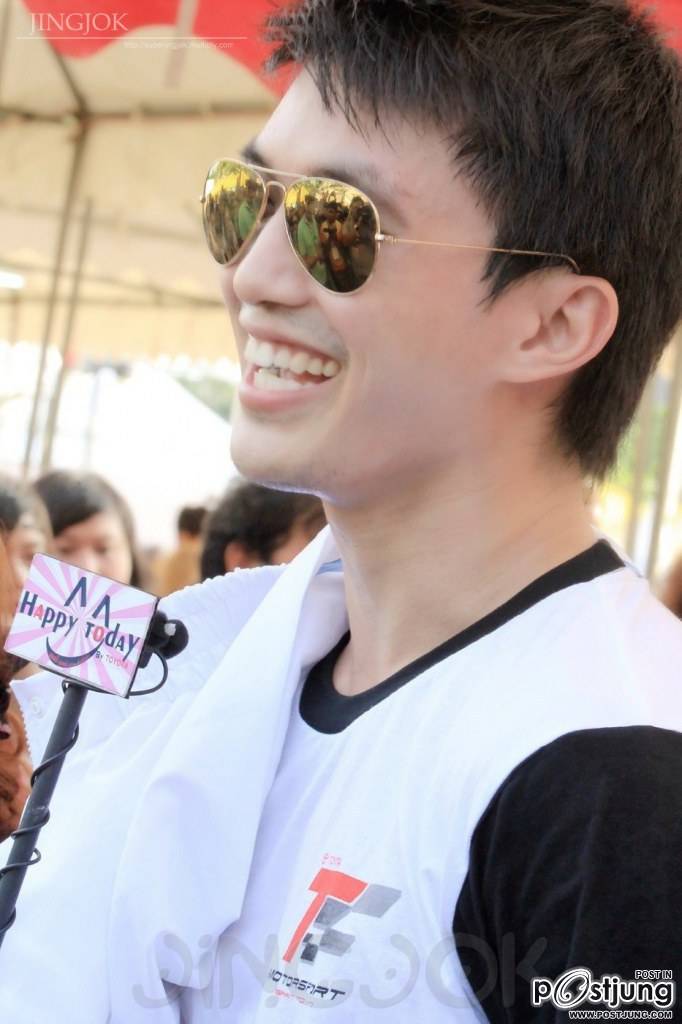 ซูมพี่ ไผ่...เนียนเชียวกล้องอ่ะ