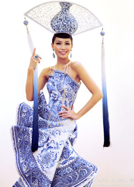 ชุดประจำชาติยอดเยี่ยม ได้แก่...China