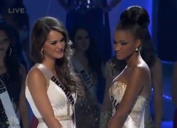 ที่ 1 ยืนขวา